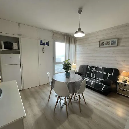 Moderne 4 Pers, 100m, - Fr-1-224c-582 *